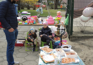 Były też słodkości.