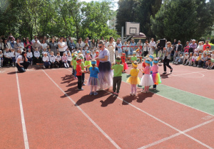 Występ grupy 1.