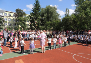 Występ grupy 2.