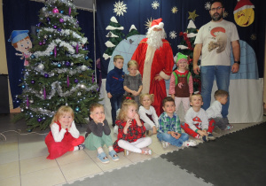 Grupa 2 z Mikołajem.