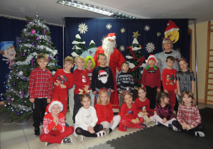 Grupa 5 z Mikołajem.