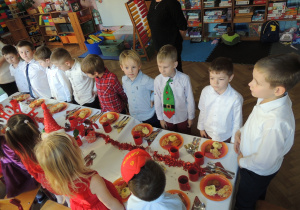 W takiej atmosferze wszystko smakuje lepiej.