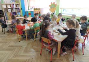 Ozdabianie domku Baby Jagi.