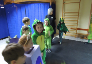 Uśmiechnięte z nas Dinusie.