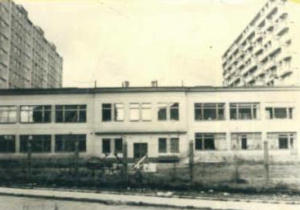 Widok na budynek przedszkola od strony ogrodu.